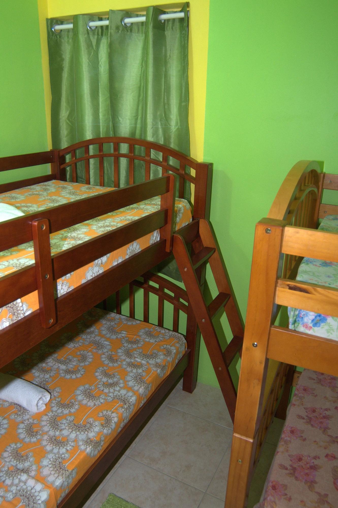 Fish Tobago Guesthouse Buccoo Екстер'єр фото