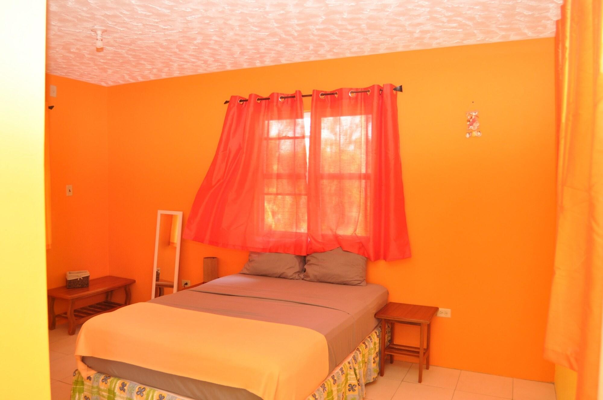 Fish Tobago Guesthouse Buccoo Екстер'єр фото