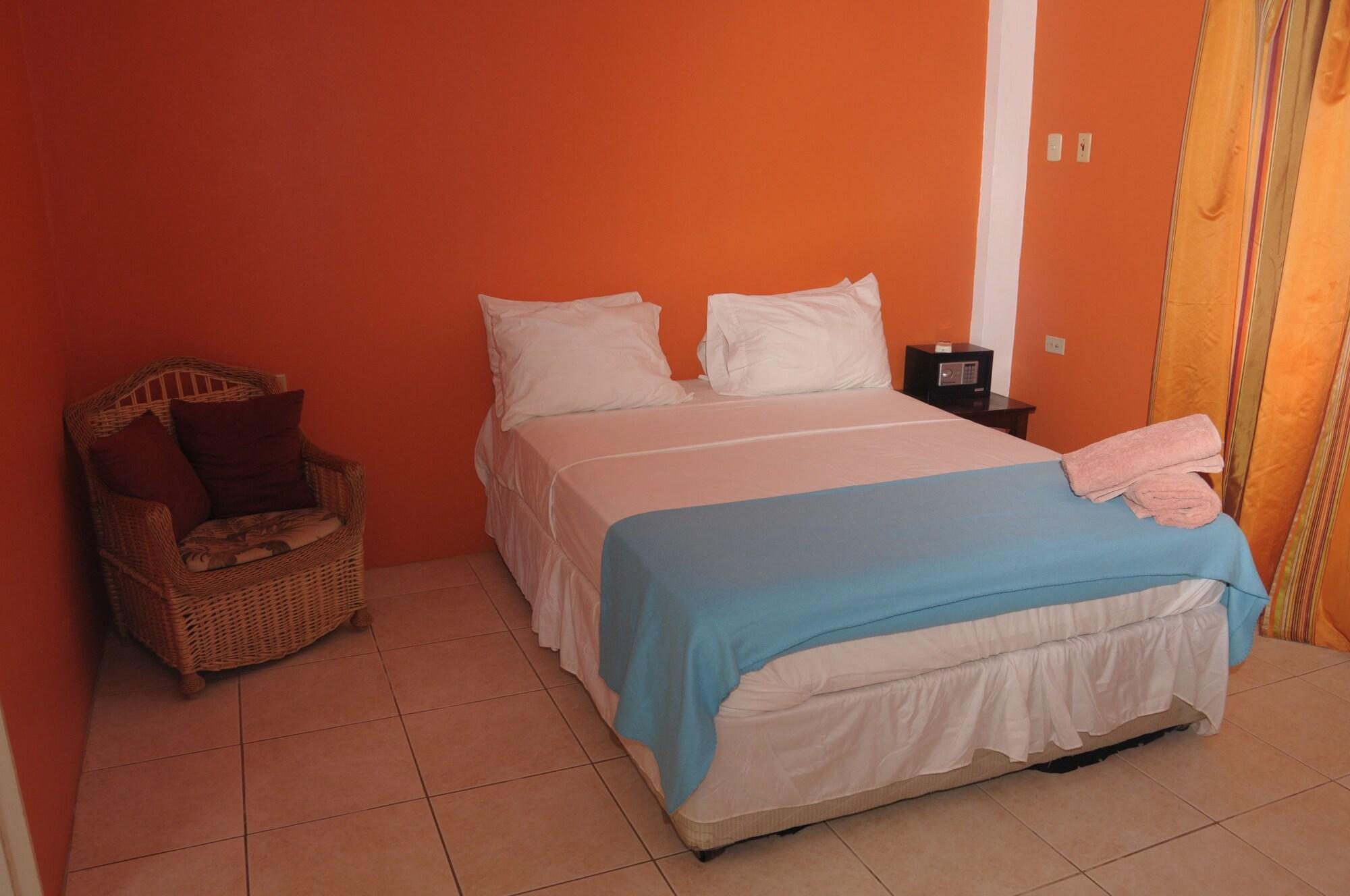 Fish Tobago Guesthouse Buccoo Екстер'єр фото