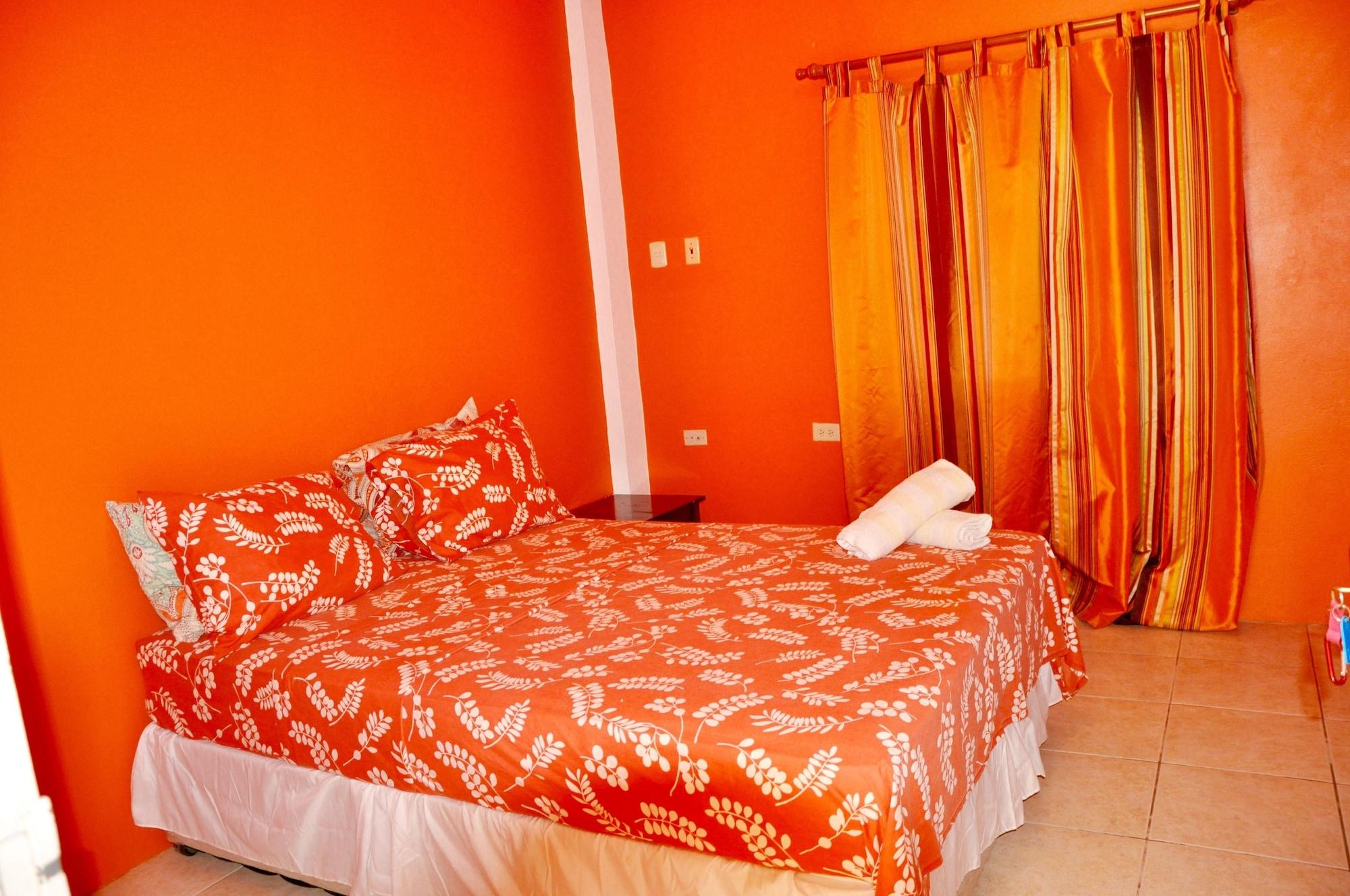 Fish Tobago Guesthouse Buccoo Екстер'єр фото